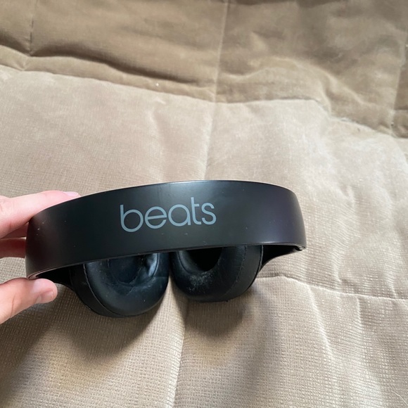 Dre Studio Beats Wireless Headphones - Picture 4 of 5